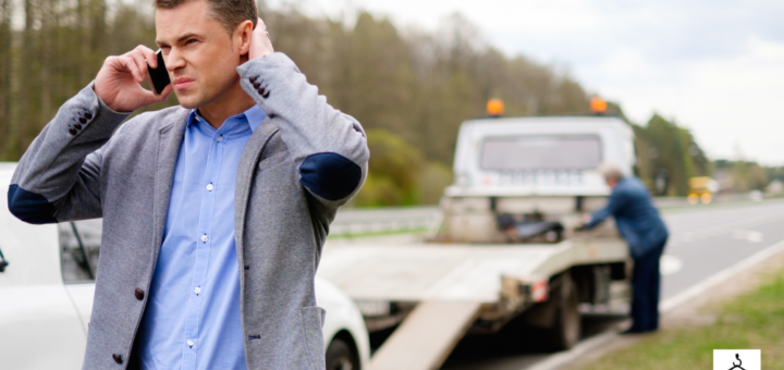 covek poziva slep sluzbu na putu